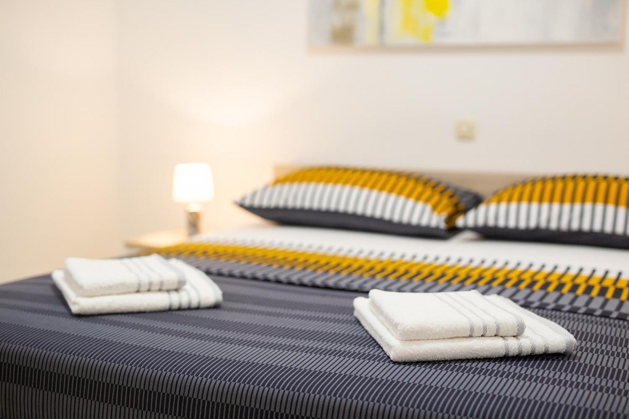Apartmani Assa Krk クルク エクステリア 写真
