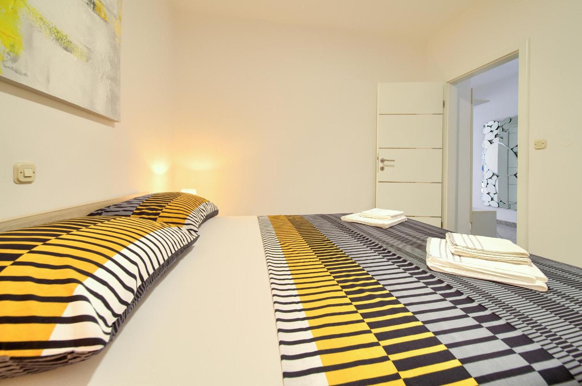 Apartmani Assa Krk クルク エクステリア 写真
