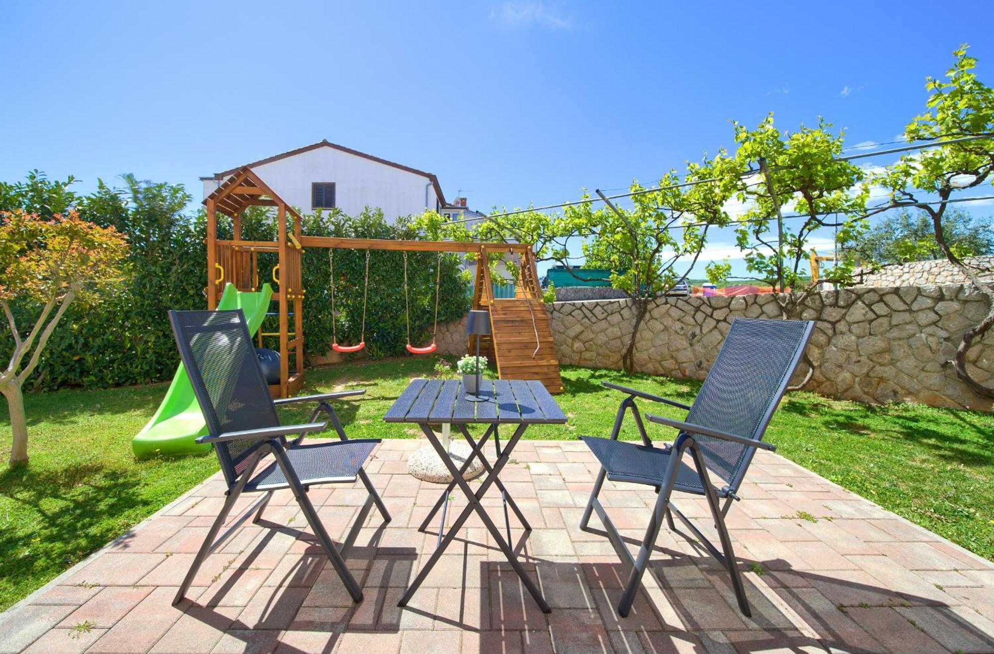 Apartmani Assa Krk クルク エクステリア 写真